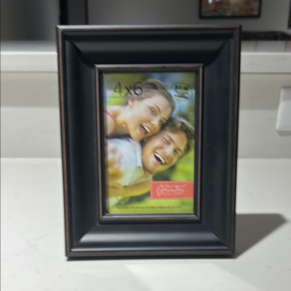 Classic Black Photo Frame 4x6